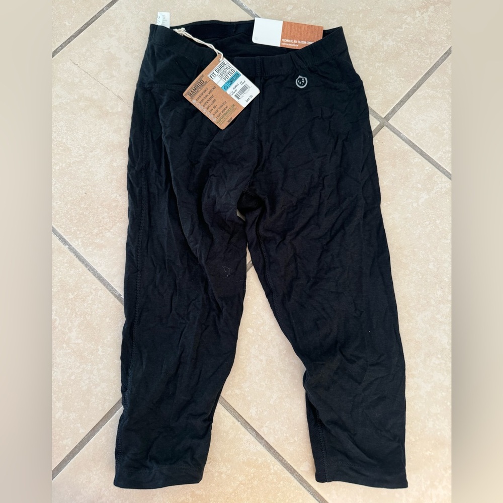 TASC Compression Capri Leggings NWT